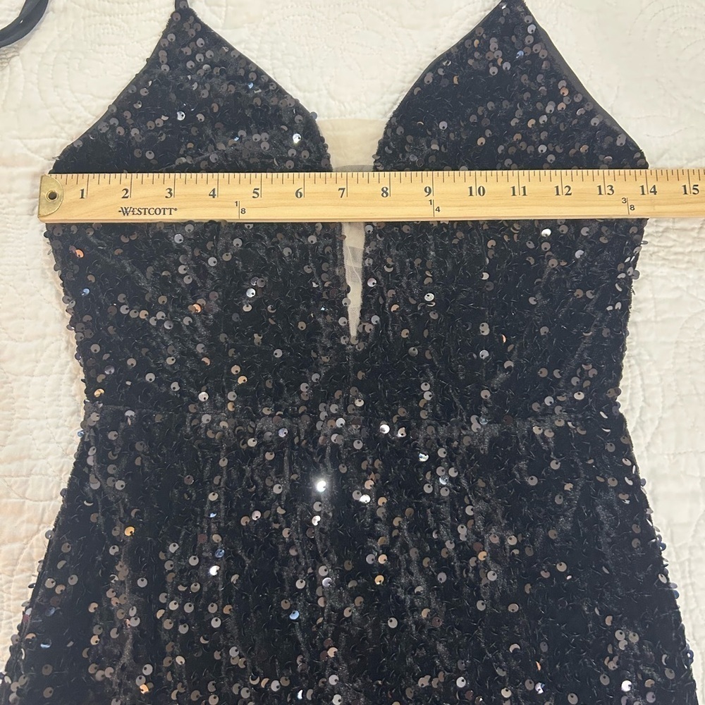 Black Sequin Ruched Sheath Dress with Plunge Neckline. Semi formal. Night Life. - Picture 5 of 12